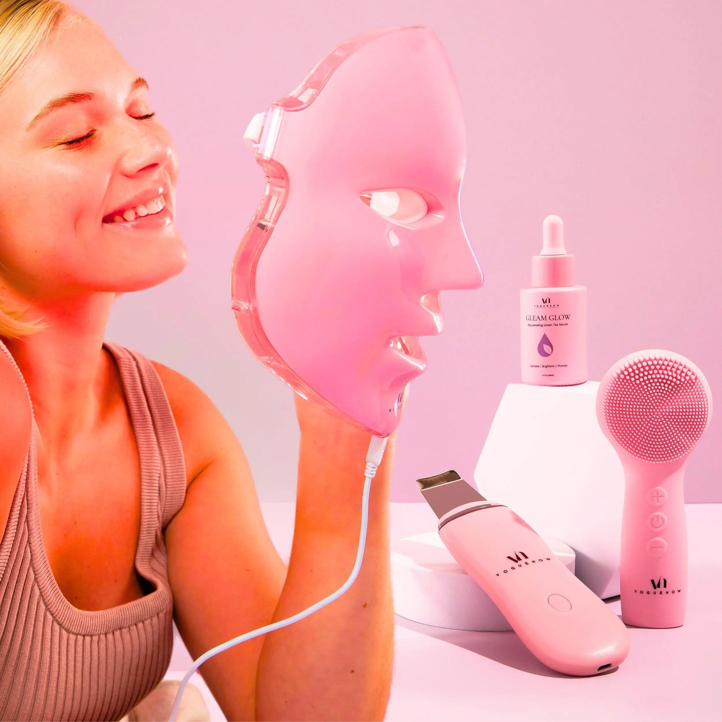 LED Face Mask Light Therapy Spa Kit 7 Colors With Scrubber & Serum